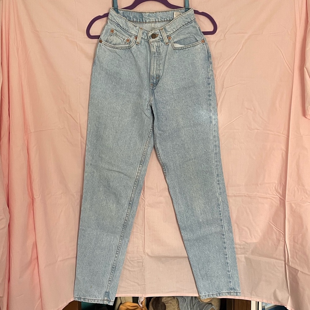 Womens light blue vintage Levi’s